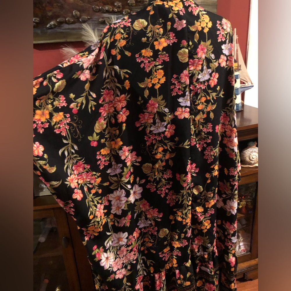Black Floral Kimono Robe with Pink & Yellow Blooms - Picture 8 of 15